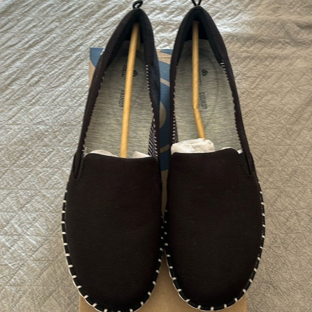 Clarks Cloudsteppers Step Glow Black Slip On Shoe. Size 11
